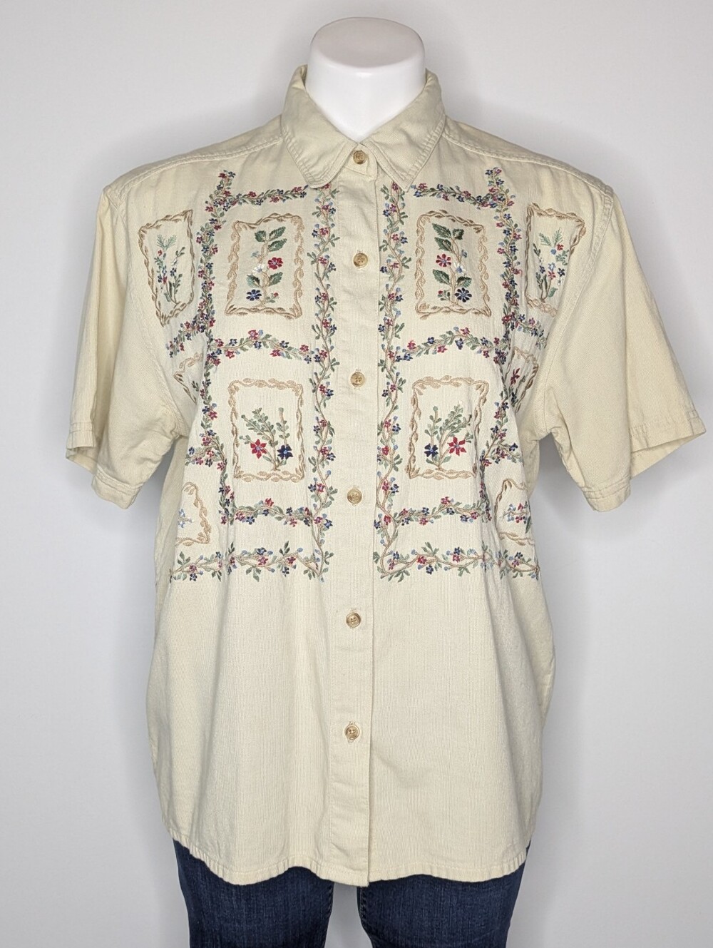 Vintage Christopher & Banks Cream Floral Embroidered Short Sleeve Button Up M